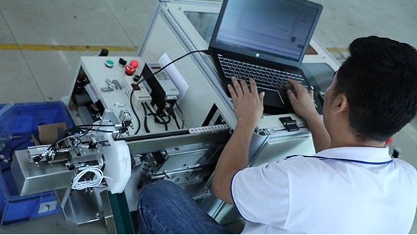 精密全自動點膠機