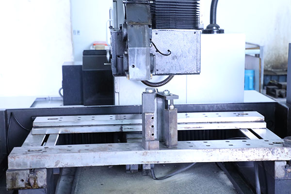 精密全自動(dòng)點(diǎn)膠機(jī)程序