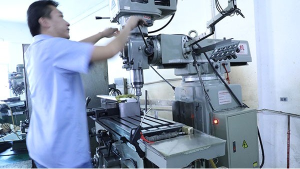 成都全自動(dòng)點(diǎn)膠機(jī)