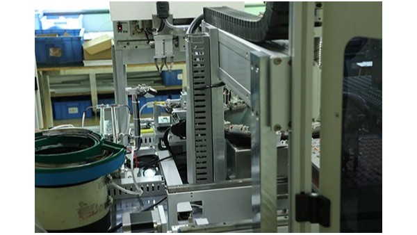 點(diǎn)膠機(jī)廠(chǎng)家的選擇