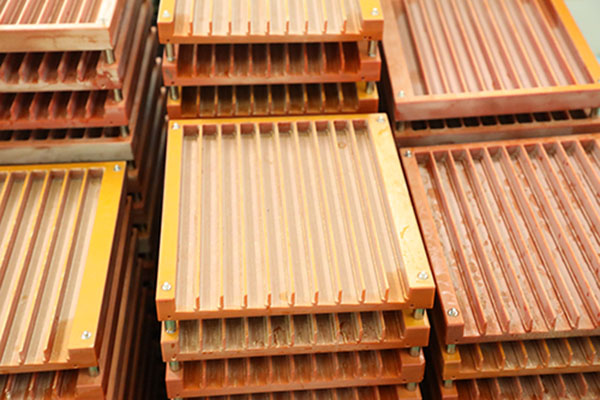 全自動(dòng)點(diǎn)膠機(jī)廠家的選擇