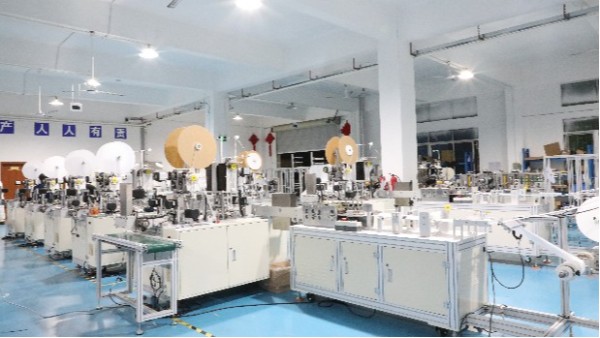 好的口罩機(jī)去哪找？廣東口罩機(jī)廠家創(chuàng)精銳