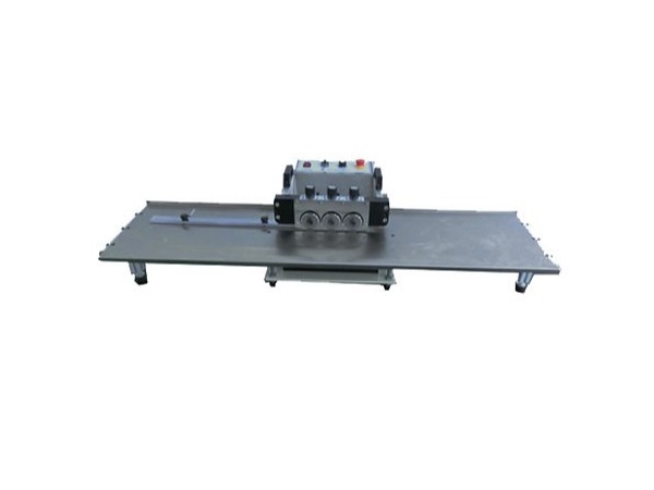 CR-3600 LED燈條分板機