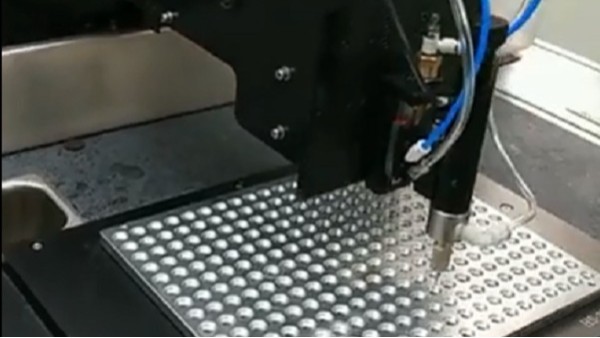 創(chuàng)精銳帶你了解全自動視覺點(diǎn)膠機(jī)