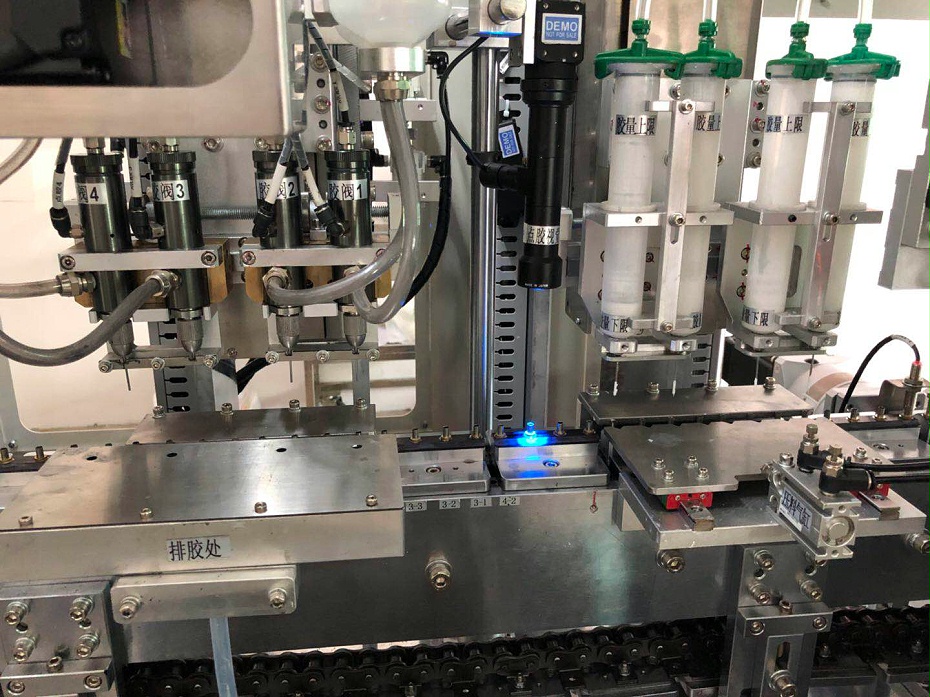 全自動視覺插殼點膠機點膠系統