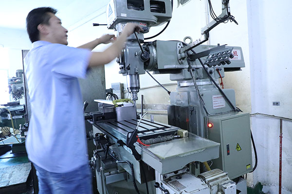 四軸點膠機控制系統(tǒng)廠家