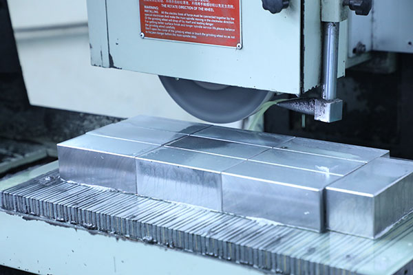 點(diǎn)膠機(jī)廠家